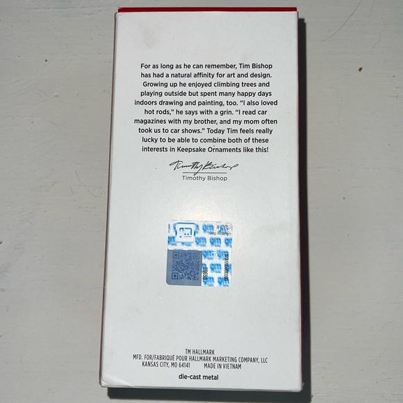 Hallmark Hummer EV Ornament - Picture 3 of 5